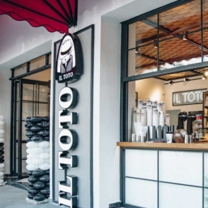 Il Toto: Ένας «γάτος» κοιτάει στα μάτια Coffee Island και Mikel