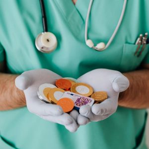 Ασφάλιστρα υγείας: Αυξήσεις 7% μεσοσταθμικά και φέτος