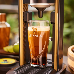 Diageo: Αξιοποιεί την άνθηση της Guinness με νέο τουριστικό κέντρο στο Λονδίνο