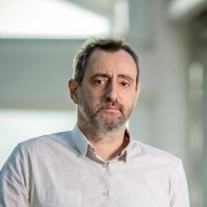 Viva: Η μετωπική σύγκρουση Καρώνη με JPMorgan και η επιστροφή στην κερδοφορία