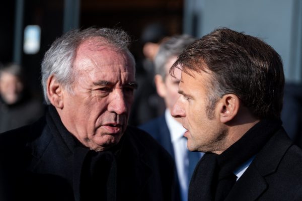 Γαλλία: «Ένα δημοψήφισμα θα κόστιζε από 100 έως 200 εκατ. ευρώ»