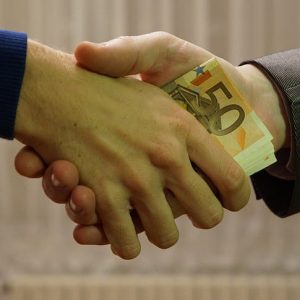 Διαφθορά και «Πελατοκρατία»