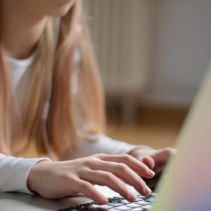 Έρευνα της Kaspersky: Μόνο το 37% των οικογενειών προστατεύει όλες τις συσκευές του