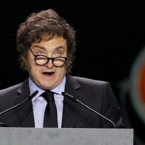 Αργεντινή: Στηρίζει το πέσο καθώς η κρίση ταλανίζει τον Μιλέι