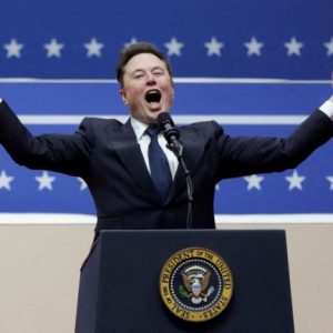 Το σύστημα αμοιβών του Μασκ της Tesla συνδυάζει δύο είδη τρέλας