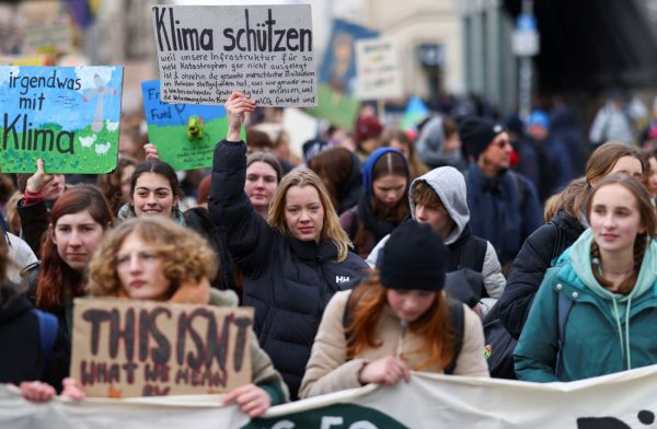 Πώς η κλιματική κρίση απειλεί τη δημοκρατία