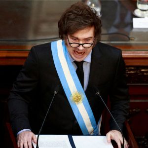 Αργεντινή: Ο Μιλέι ρίχνει το μηναίο πληθωρισμό