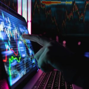 Wall Street: Τα ιδιωτικά δωμάτια των σκοτεινών δεξαμενών – Οι συναλλαγές πίσω από τα φώτα του ταμπλό