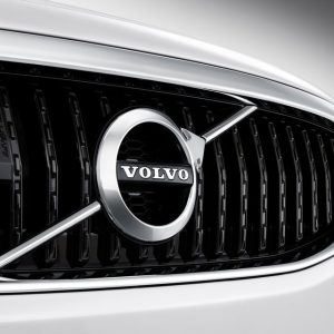 VOLVO: Οι πελάτες θα πληρώσουν την αύξηση των δασμών