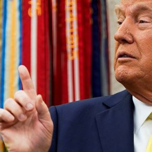 Ντόναλντ Τραμπ: Πρόταση για δασμούς 80% στην Κίνα