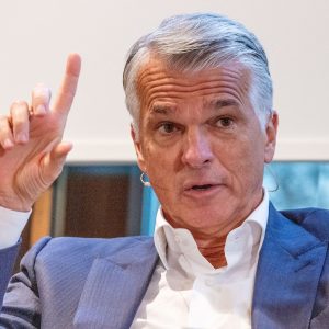 UBS: Ο επικεφαλής Σέρτζιο Ερμότι σχεδιάζει να παραιτηθεί τον Απρίλιο του 2027