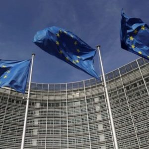 Κομισιόν: Σε δημόσια διαβούλευση τα αντίμετρα στις ΗΠΑ – Προσφυγή στον ΠΟΕ