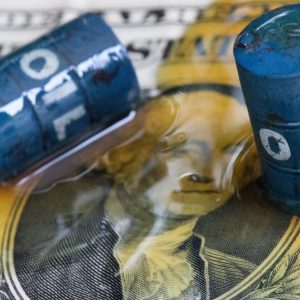 Ενέργεια: Καλά κρατάει η κρίση εφοδιασμού πετρελαίου – Όλο και μεγαλώνει η «ουρά» των επιπτώσεων