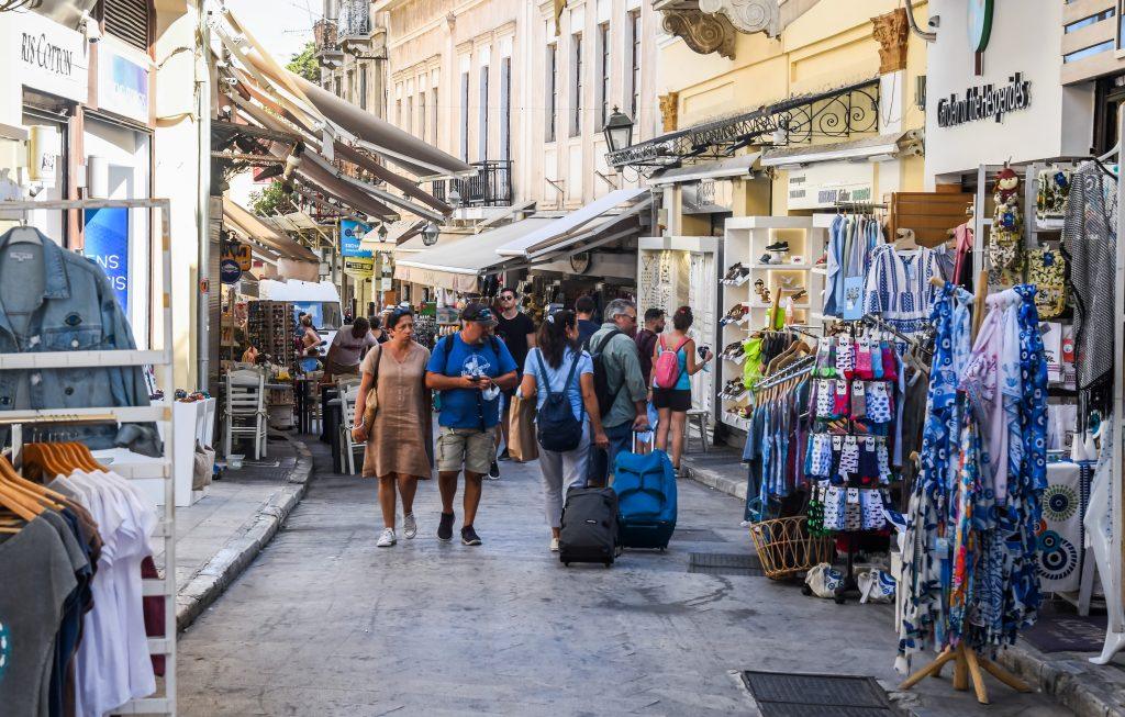 Τουρισμός: Πόσους ξένους αντέχει η Αθήνα και οι υποδομές της