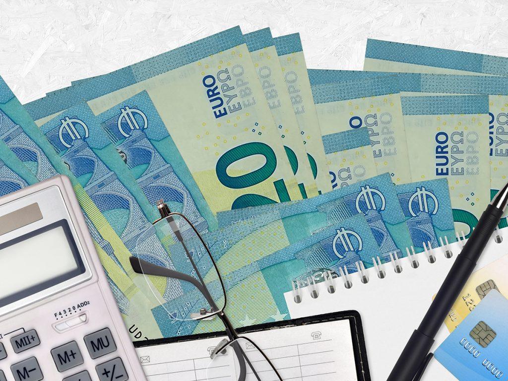 Εφορία: Στο «ψυγείο» ληξιπρόθεσμα χρέη 10 δισ. ευρώ