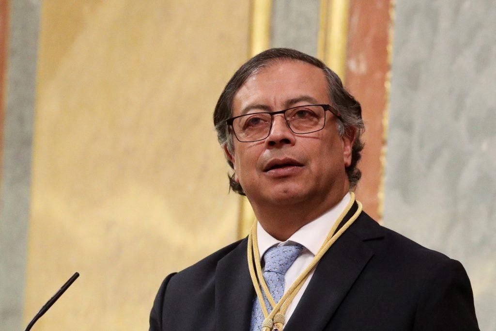 Κολομβία: Ακόμη ένα βήμα απομάκρυνσης από τις ΗΠΑ – Αίτημα για ένταξη στην τράπεζά των BRICS