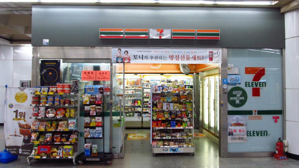 7-Eleven: Αντοχή στην πίεση της εξαγοράς – Οι μέτοχοι λένε «Ναι» στον νέο CEO