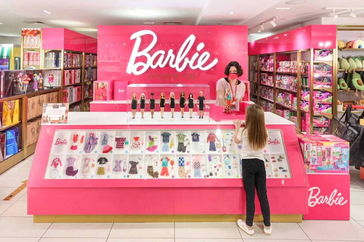 Mattel: Προαναγγέλει αυξήσεις – Πώς έγινε η Barbie το τελευταίο θύμα του Τραμπ