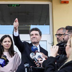 Ρουμανία: Προηγειται στα exit polls ο φιλοευρωπαίος Νικούσορ Νταν