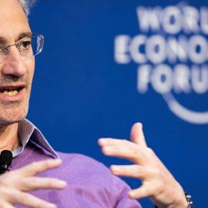 Palantir: Ο CEO Άλεξ Καρπ, επαινεί τους Σαουδάραβες μηχανικούς