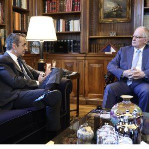 Μητσοτάκης για άρση μονιμότητας: Να επιβραβεύονται οι συνεπείς