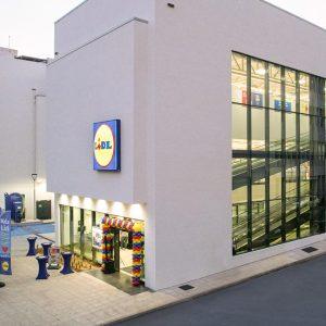Lidl: Ανάπτυξη στο εξωτερικό, πτώση στις online πωλήσεις