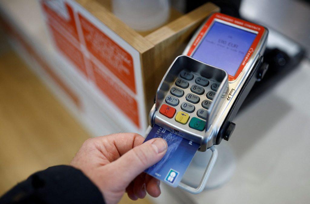 Ηλεκτρονικές συναλλαγές: Αυξήθηκαν κατά 14 % οι συναλλαγές με κάρτες [γραφήματα]