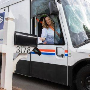 US Postal Service: Ζημιές 3,3 δισ δολ. στο α΄ τρίμηνο
