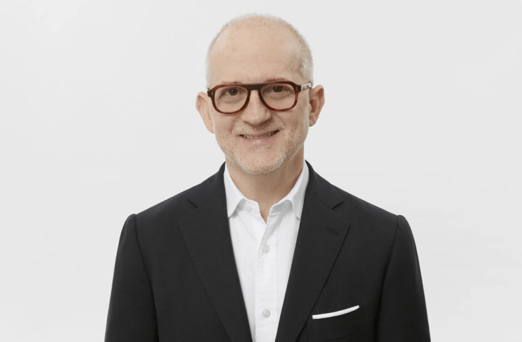 Joshua Schulman: Το μεγάλο στοίχημα του αφεντικού της Burberry