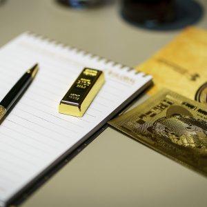 Χρυσός: Υποχωρεί πάνω από 3% μετά τη συμφωνία ΗΠΑ – Κίνας για τους δασμούς