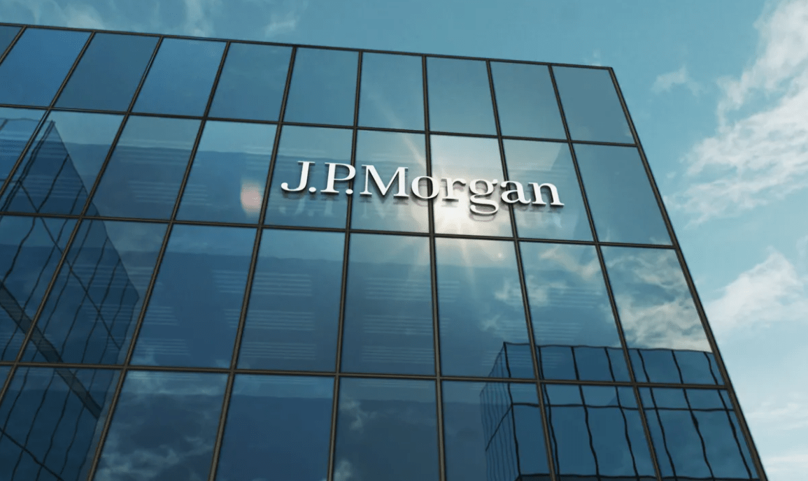 JP Morgan: Ξεπέρασαν τις εκτιμήσεις τα κέρδη των ελληνικών τραπεζών – Παραμένει η σύσταση Overweight