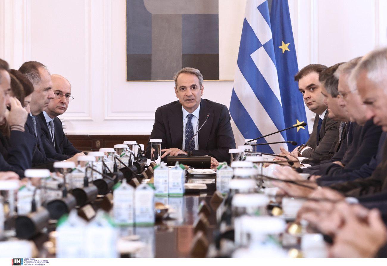 Υπουργικό συμβούλιο: Στο επίκεντρο η κατάργηση του ΟΠΕΚΕΠΕ και οι «επιστροφές» μεταναστών