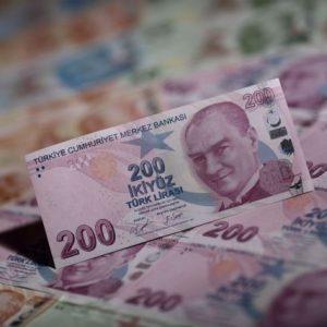 Τουρκία: Επιβράδυνση πληθωριστικών πιέσεων – Υποχωρεί η λίρα