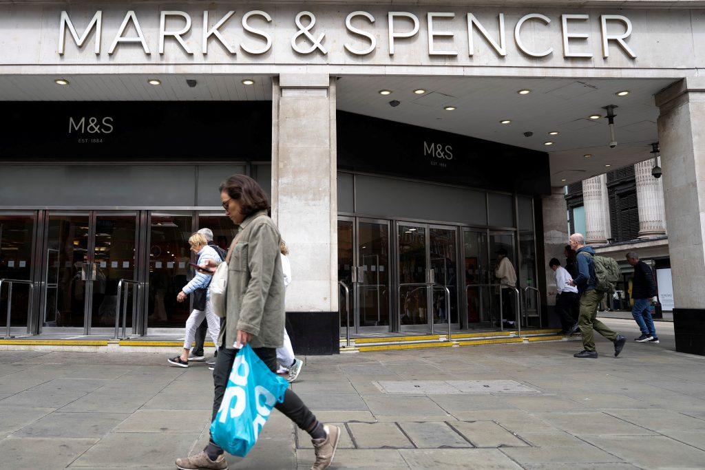 Marks & Spencer: Εκτός λειτουργίας η ιστοσελίδα – Στα 300 εκατ. λίρες η ζημιά της κυβερνοεπίθεσης