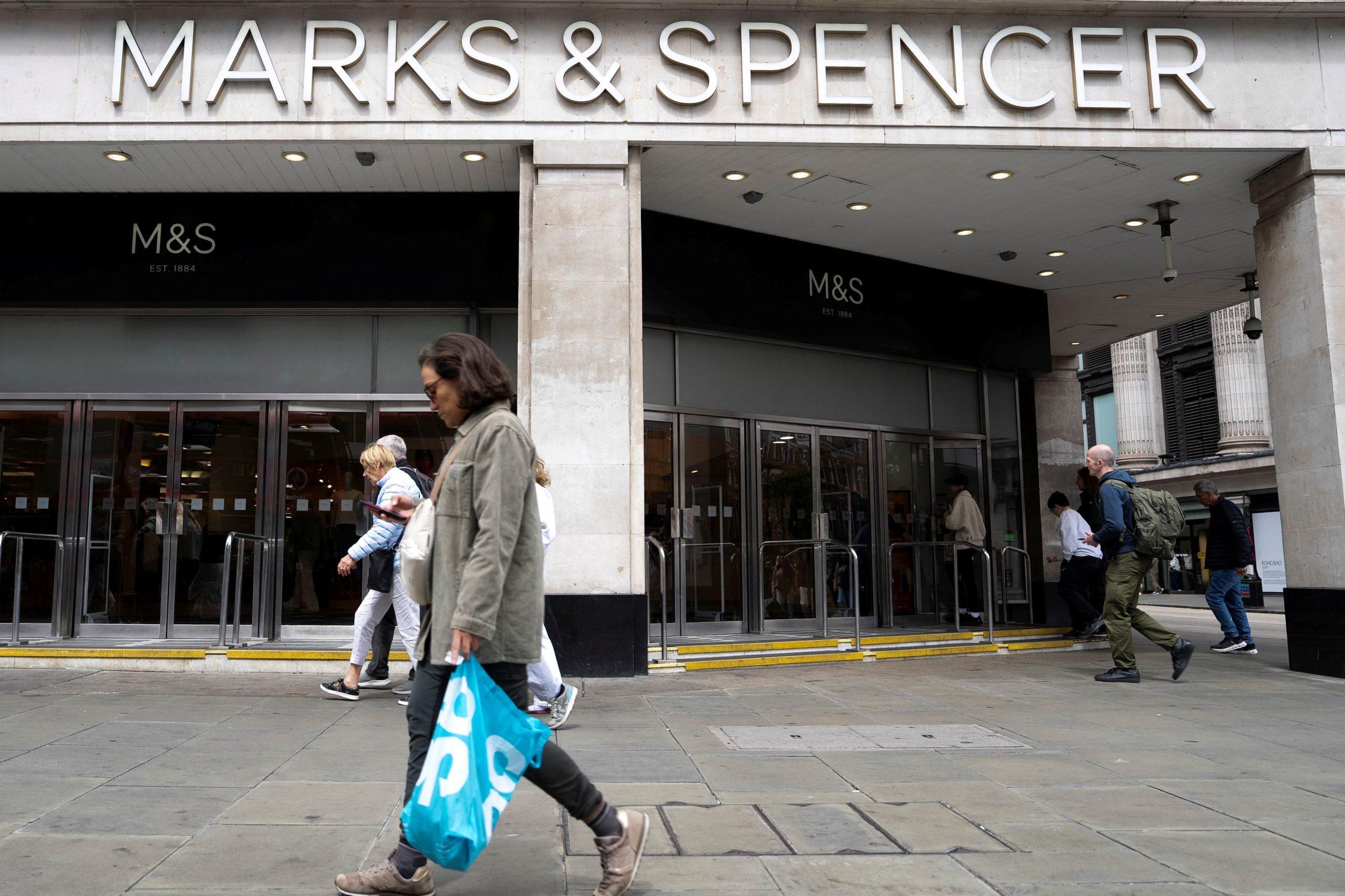Marks & Spencer: Εκτός λειτουργίας η ιστοσελίδα – Στα 300 εκατ. λίρες η ζημιά της κυβερνοεπίθεσης