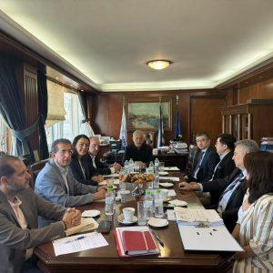 ΟΛΠ: Συνάντηση του Διευθύνοντος Συμβούλου Su Xudong με τον δήμαρχο Πειραιά Γιάννη Μώραλη