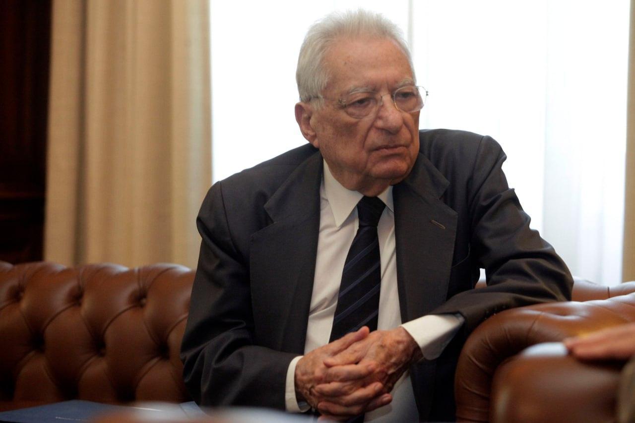 Πέτρος Μολυβιάτης: To αντίο του πολιτικού κόσμου