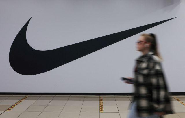Nike: Ανατιμήσεις με φόντο τους δασμούς Τραμπ