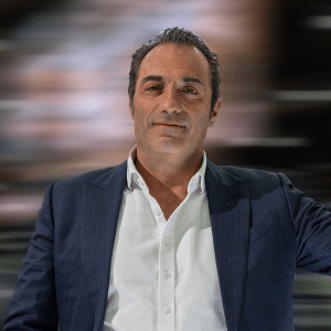 Stellantis: Ένας ναπολιτάνος στο τιμόνι της εταιρείας – Το στοίχημα του Αντόνιο Φιλόσα
