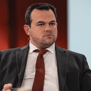 ΟΤ FORUM – Νεοκοσμίδης (Euroxx): Το ΧΑ έχει μπει στο ραντάρ του global επενδυτή – Θωρακισμένη η ελληνική οικονομία