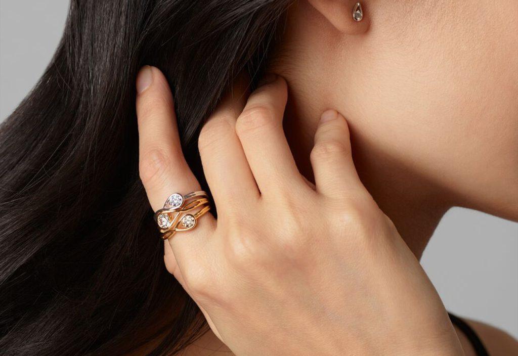 Pandora: Ανοίγει το πρώτο κατάστημα στις ΗΠΑ