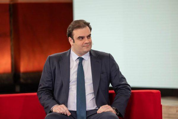 OT FORUM – Πιερρακάκης: Κάτω από το 15% η παραοικονομία στην Ελλάδα – Με έτος βάσης το 2024 θα εφαρμοστεί η ρήτρα διαφυγής