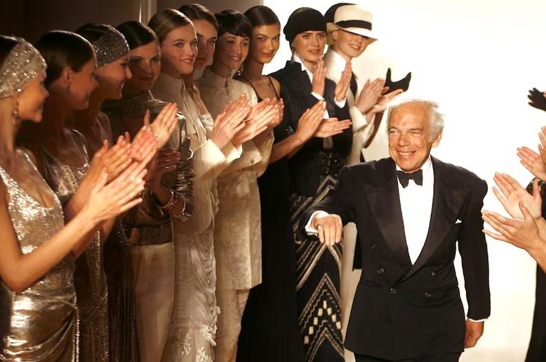Ralph lauren: Πώς ξεπέρασε τις εκτιμήσεις με όχημα τη ζήτηση για τις φίρμες της 