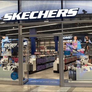 Skechers: Ισχυρά κέρδη στο Q2 ενόψει συμφωνίας εξαγοράς 9,4 δισ. δολαρίων
