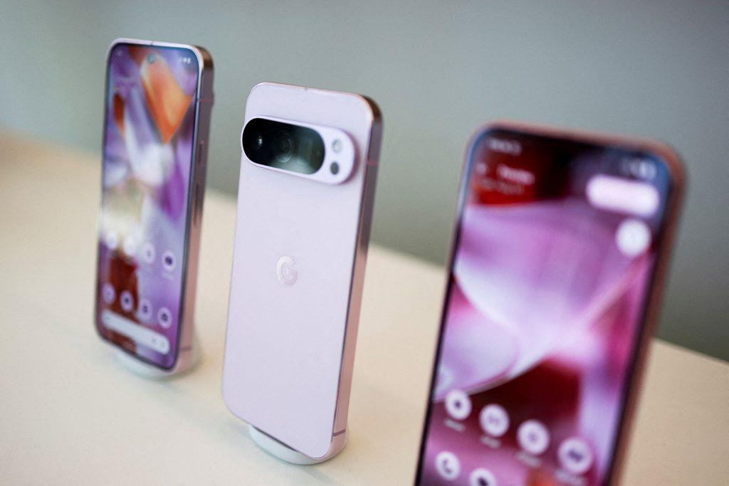 Smartphones: Πλήγμα στις πωλήσεις από τον «ανεμοστρόβιλο αβεβαιότητας» των δασμών