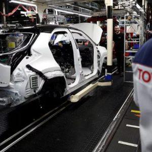 Toyota: Βλέπει μείωση κερδών κατά 21%, αυξάνονται οι πιέσεις λόγω δασμών