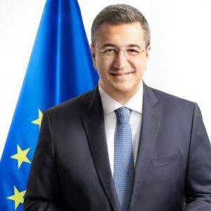Τζιτζικώστας: Ετοιμάζει στρατηγική για τα λιμάνια και τις υποδομές