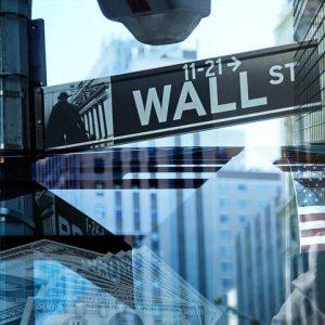 Wall Street: Ήπιες πιέσεις, εν αναμονή της Fed