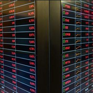 Χρηματιστήριο Αθηνών: Βουτιά και ελληνική αγορά φέρνει ο Τραμπ
