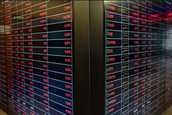 Χρηματιστήριο Αθηνών: Ραγδαία η επιδείνωση του κλίματος, χάνονται οι 1.800 μονάδες